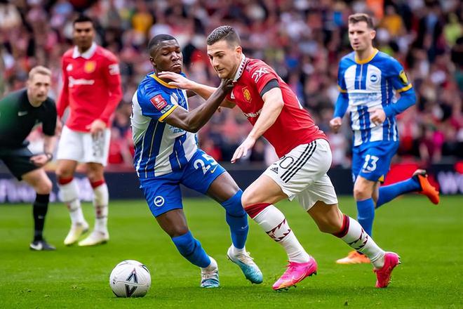 关于英格兰逆转丹麦，晋级欧预赛决赛的信息