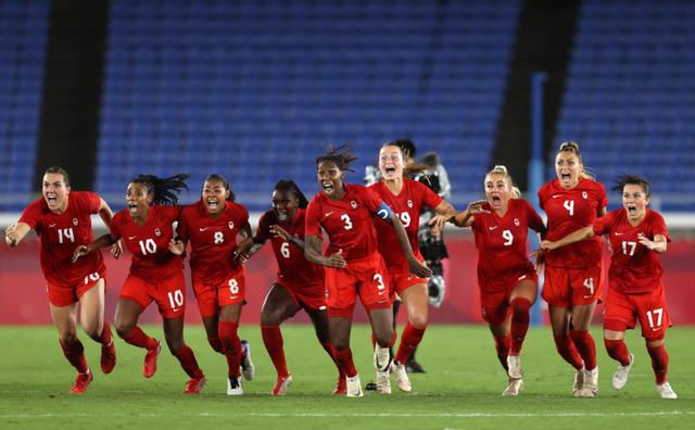 女子足球友谊赛国家队取得胜利