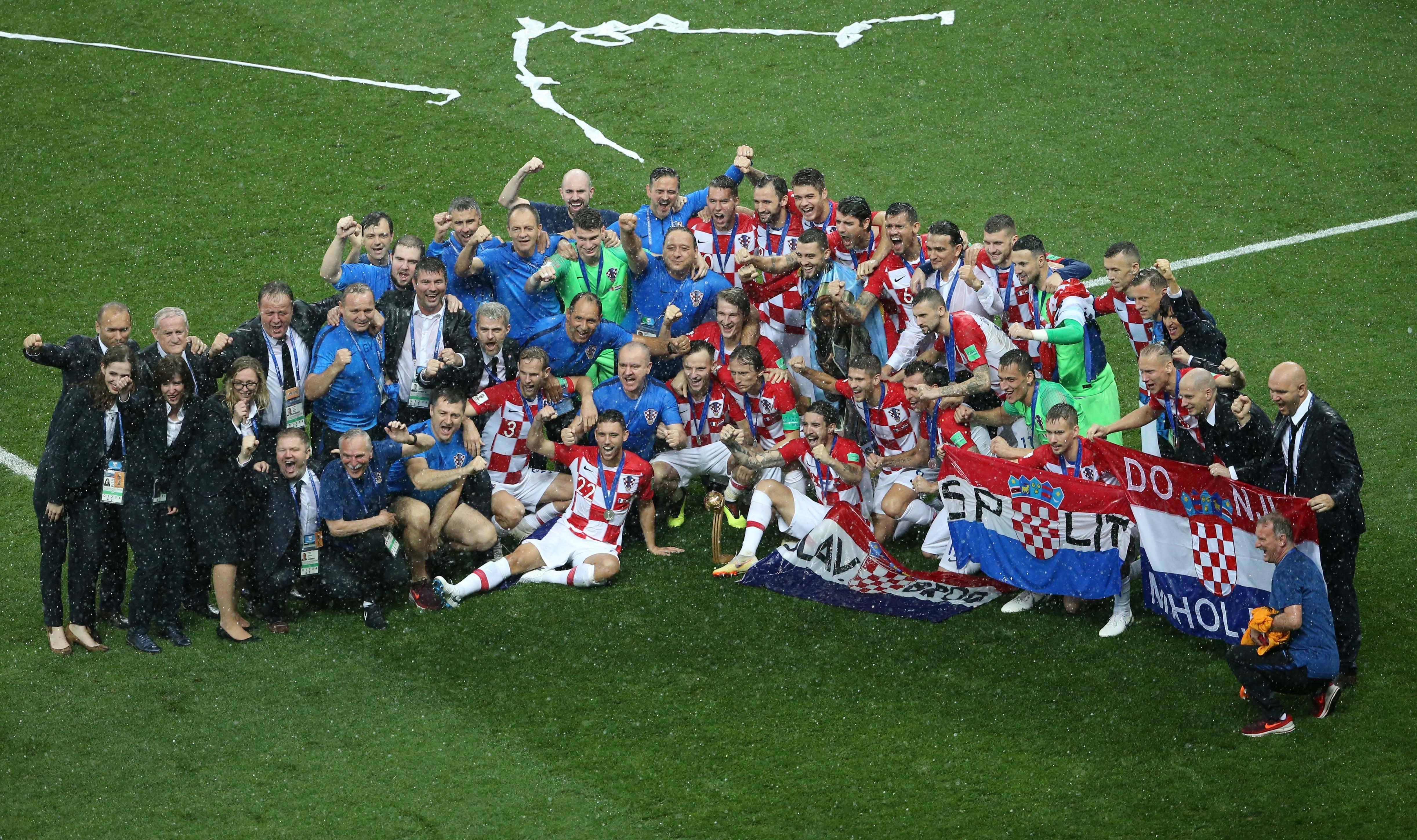 包含葡萄牙对阵塞尔维亚,欧预赛看点十足的词条 包含葡萄牙对阵塞尔维亚,欧预赛看点十足的词条