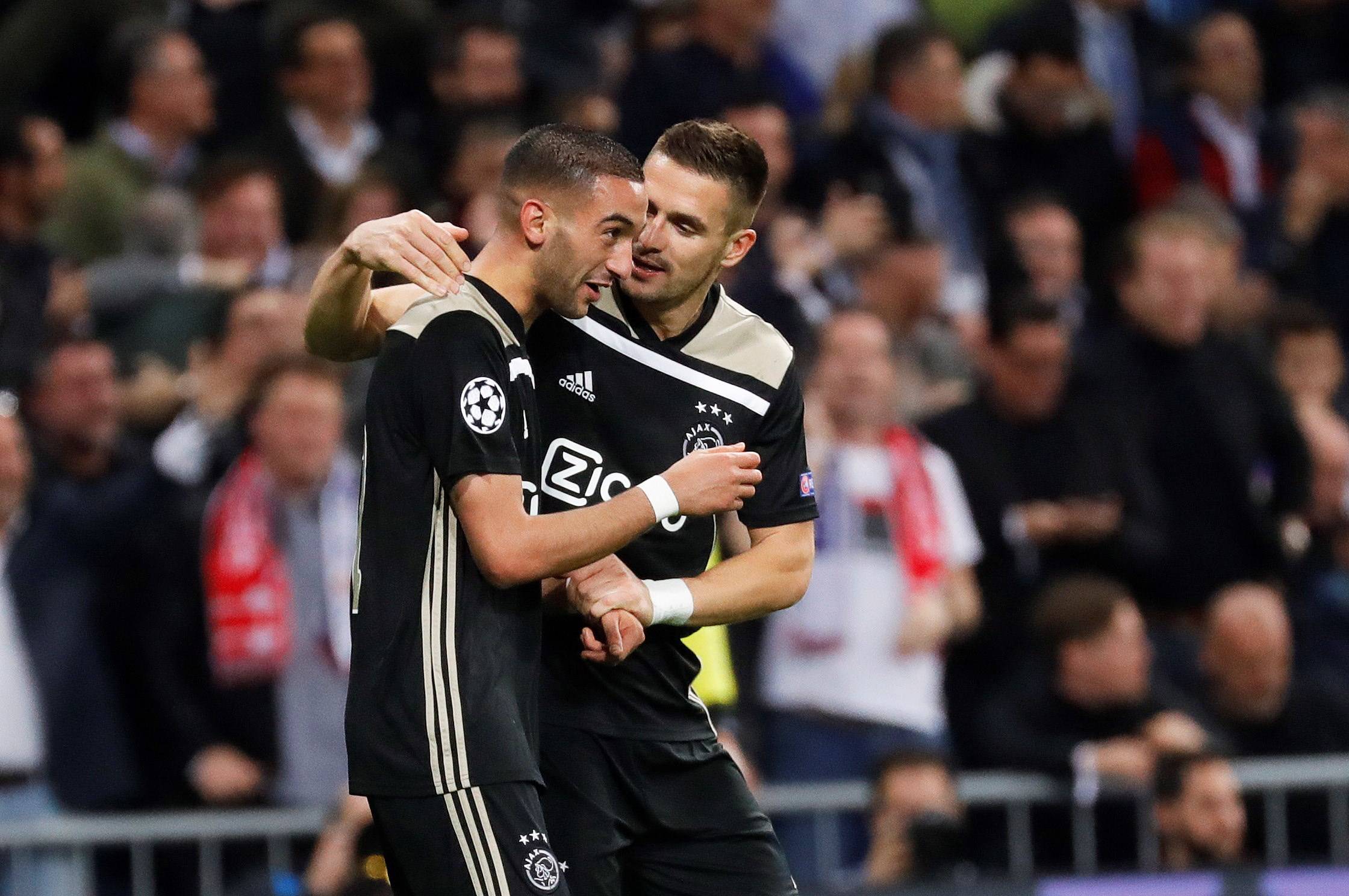 包含瓦伦西亚惊险获胜!西甲劲旅成功晋级!的词条 包含瓦伦西亚惊险获胜!西甲劲旅成功晋级!的词条