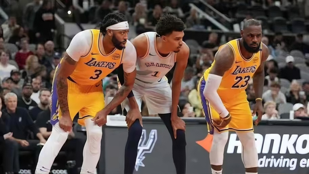 马刺主场击败公牛，迎来连胜