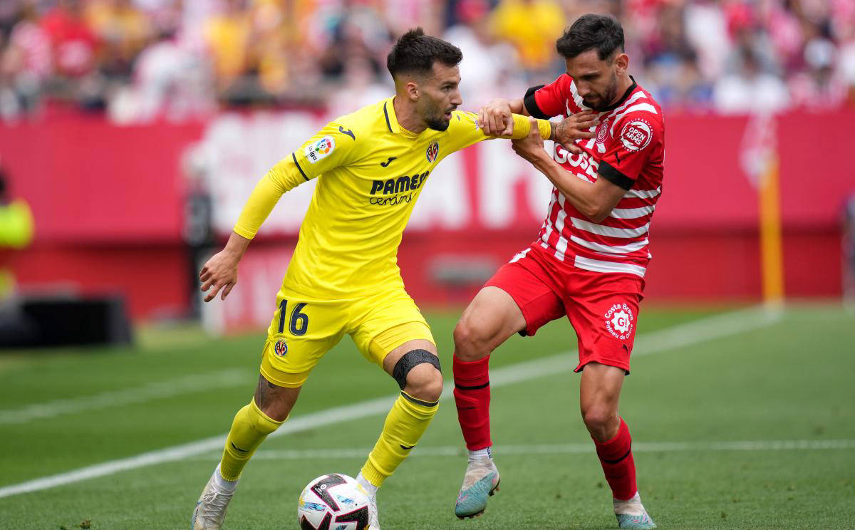 世俱杯冠军-包含佛罗伦萨主场频频失分，球员之间关系恶化的词条