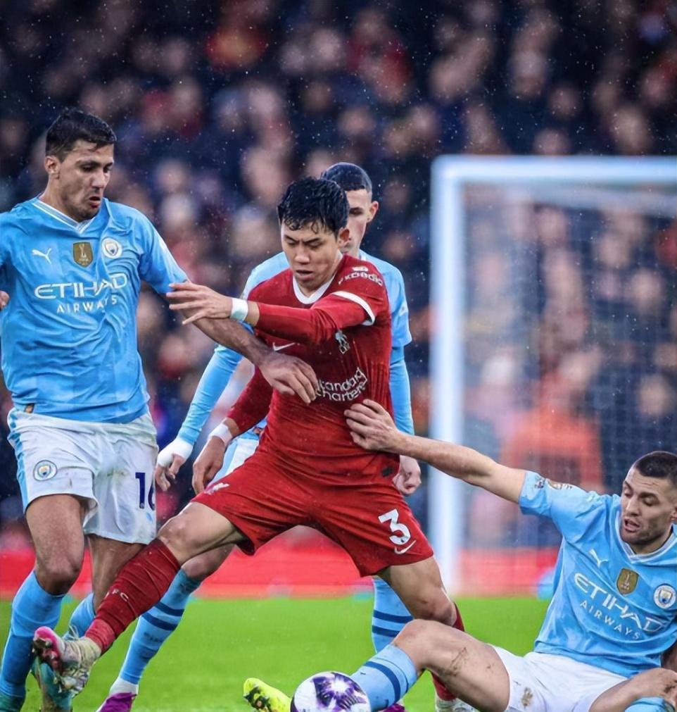 世俱杯直播-利物浦逆转胜出，晋级淘汰赛