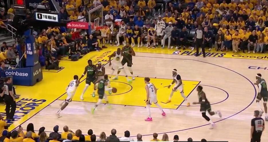 世俱杯赛程-关于森林狼队在客场比赛中奋力一搏,希望取胜的信息