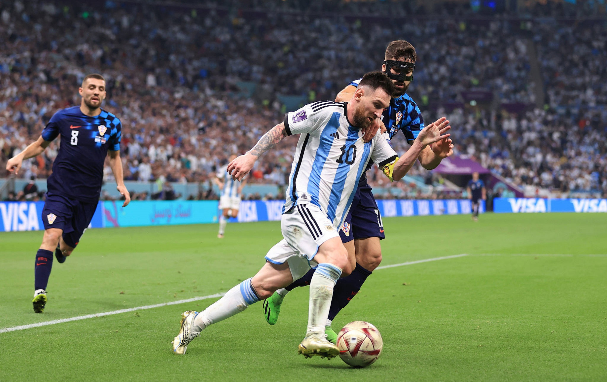 篮球世界杯精彩对决不断升温，激情迸发的简单介绍