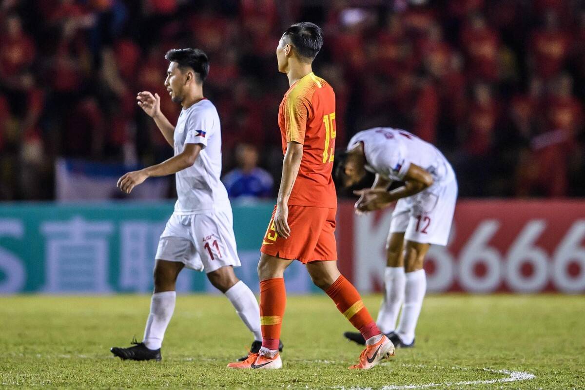 福建队主场不敌强敌,积分继续滑落 福建队主场不敌强敌,积分继续滑落