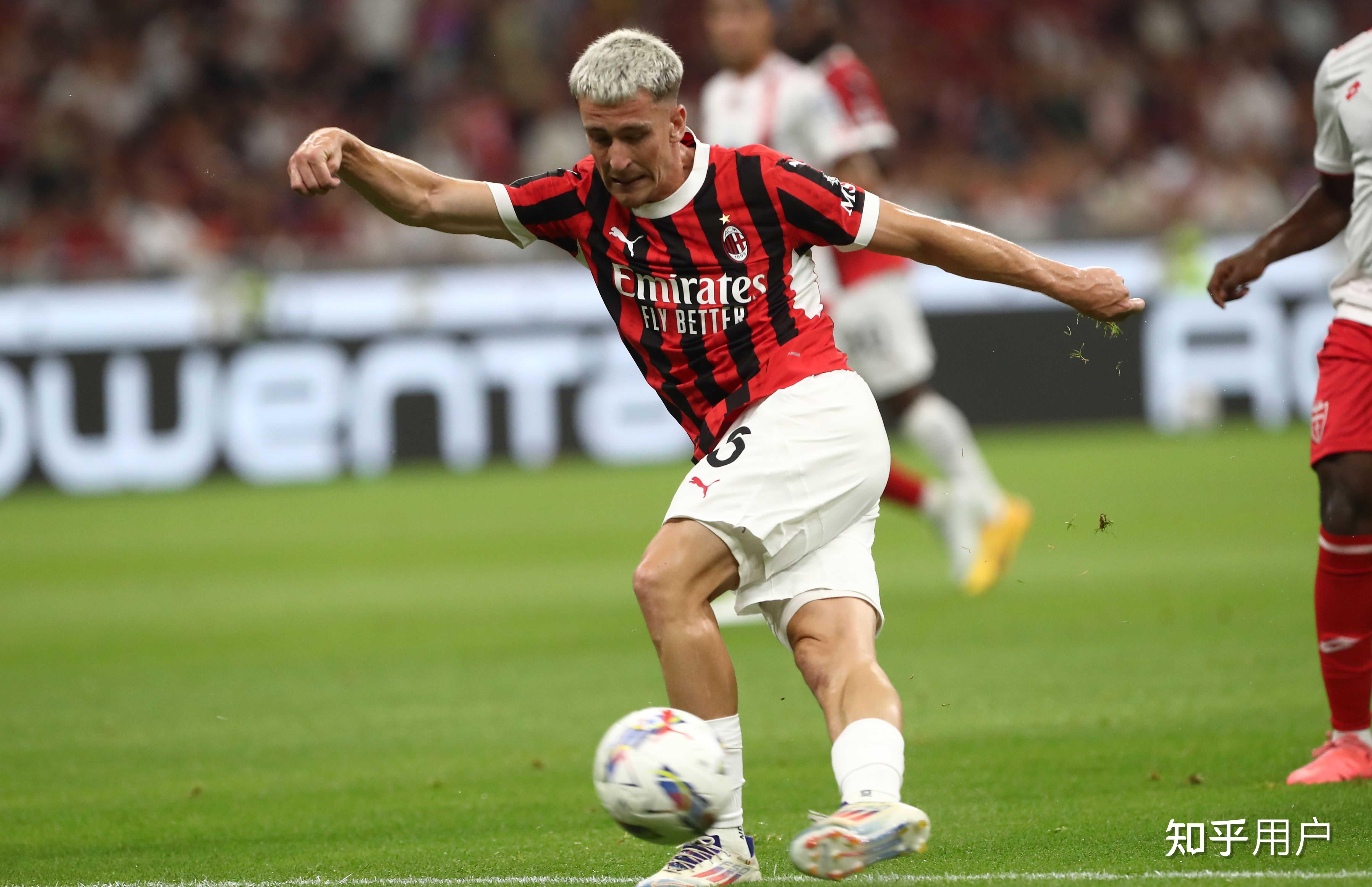 AC米兰擒都灵,继续领跑意甲联赛 AC米兰擒都灵,继续领跑意甲联赛