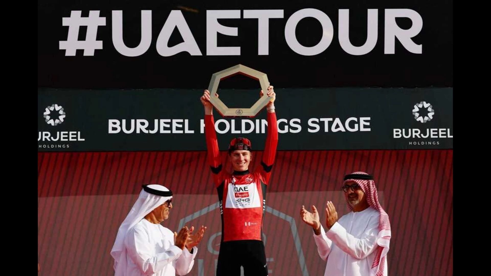 阿联酋球队实现逆袭：壮举惊艳全场观众