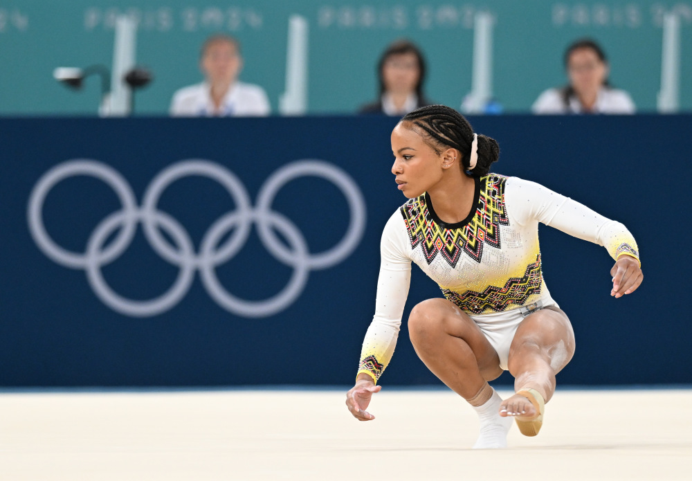 世俱杯参赛资格-体操比赛中乌克兰运动员做出突破