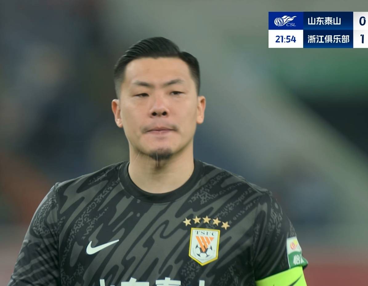 申花门将表现神勇,帮球队保住分 申花门将表现神勇,帮球队保住分