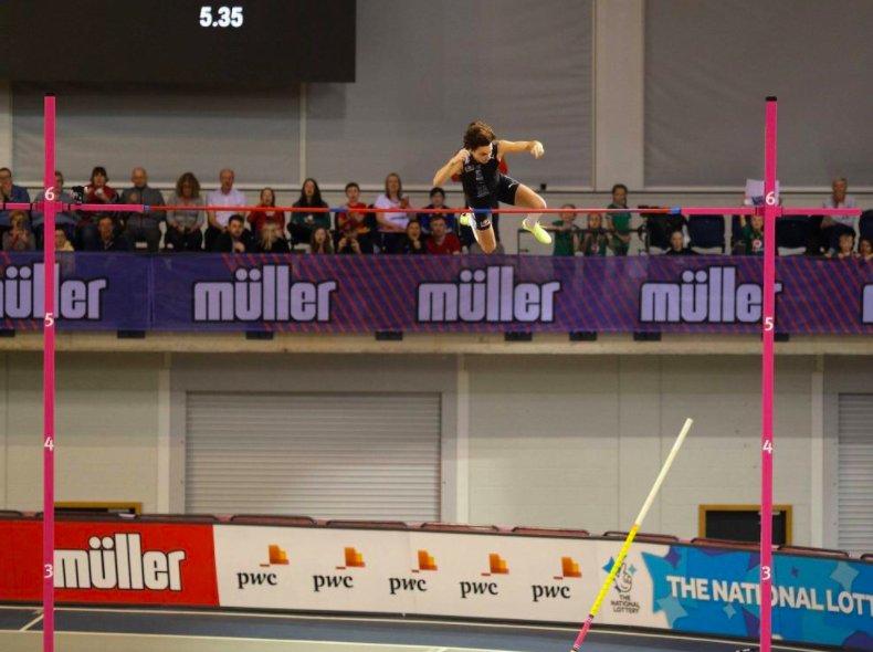 瑞典跳高选手勇夺冠军,飞跃希望 瑞典跳高选手勇夺冠军,飞跃希望