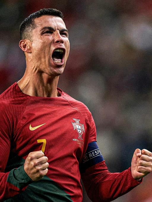 世俱杯分组-意大利联赛一场胜利的喜悦瞬间