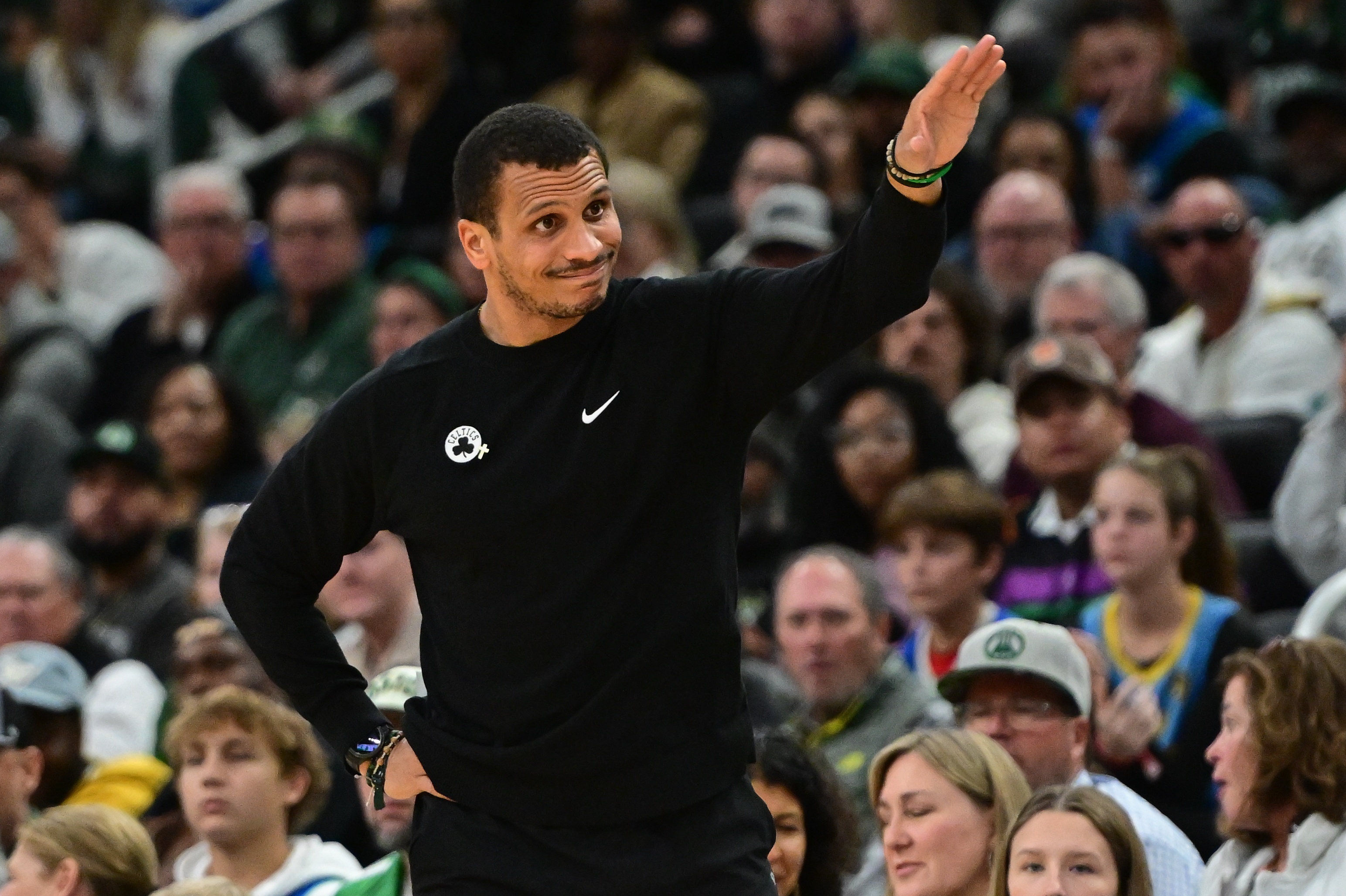 凯尔特人新秀秀出道,球迷期待新表现 凯尔特人新秀秀出道,球迷期待新表现