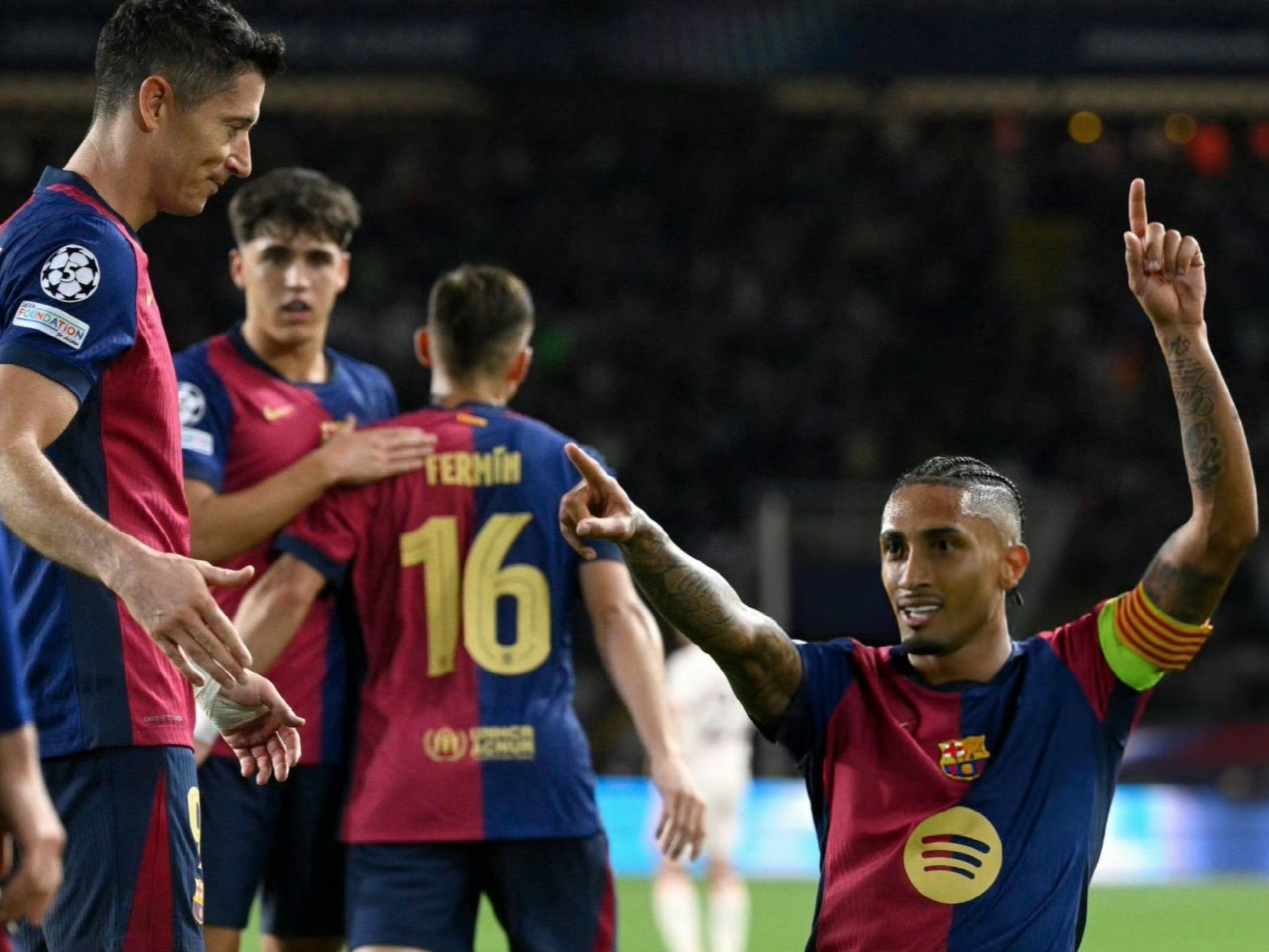 世俱杯决赛-雄鹿队坚守阵地，成功扳平比分晋级甲组联赛的简单介绍