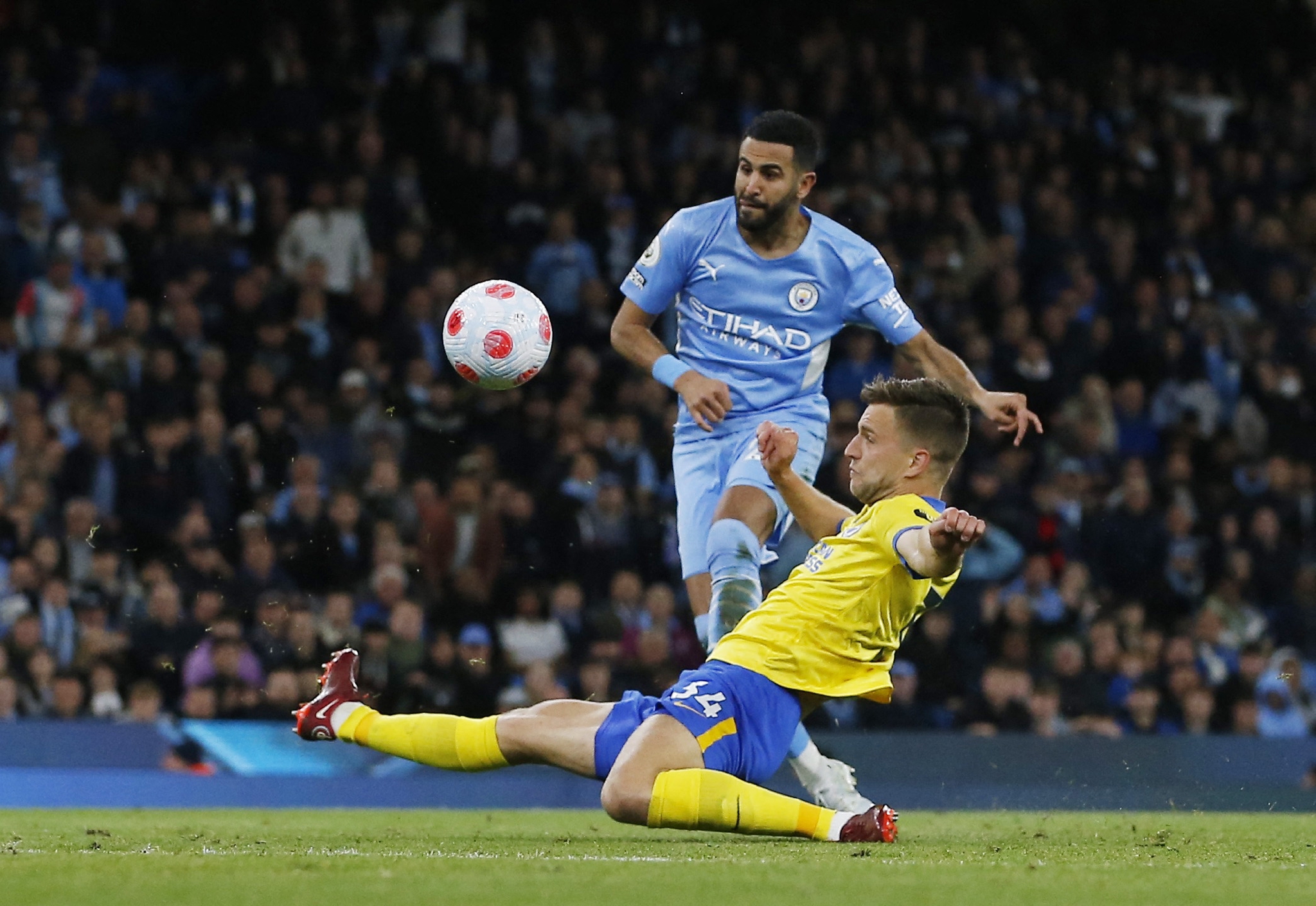 世俱杯改制-曼城主场平局，争冠形势岌岌可危