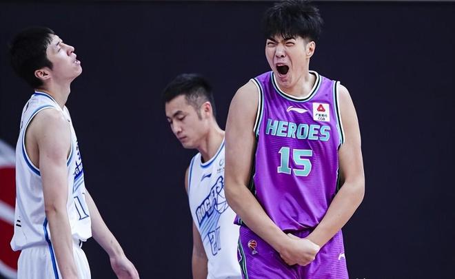 世俱杯-阅克兰队连续不胜，教练组面临压力