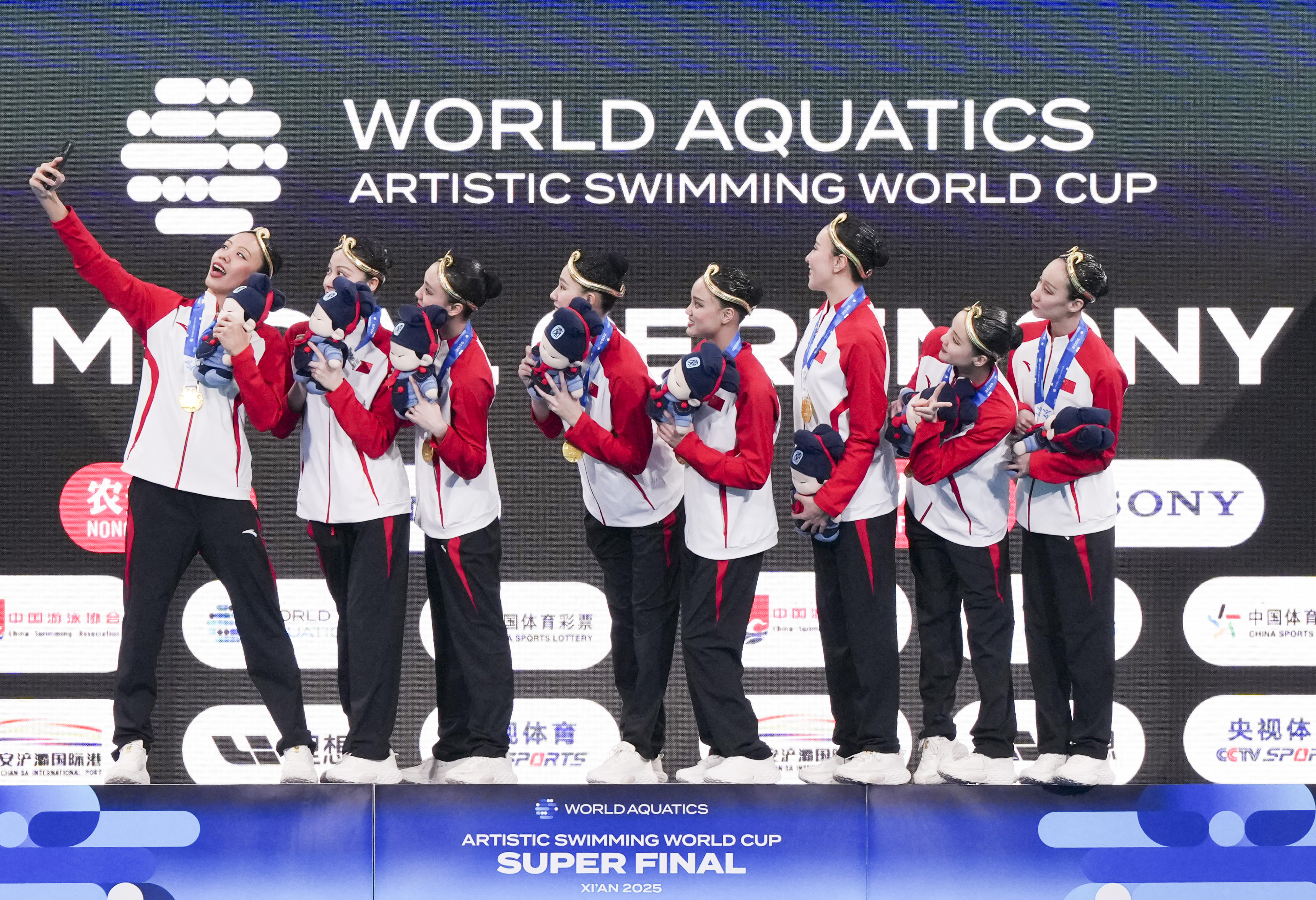 全球体育盛典:运动员们角逐至上 全球体育盛典:运动员们角逐至上