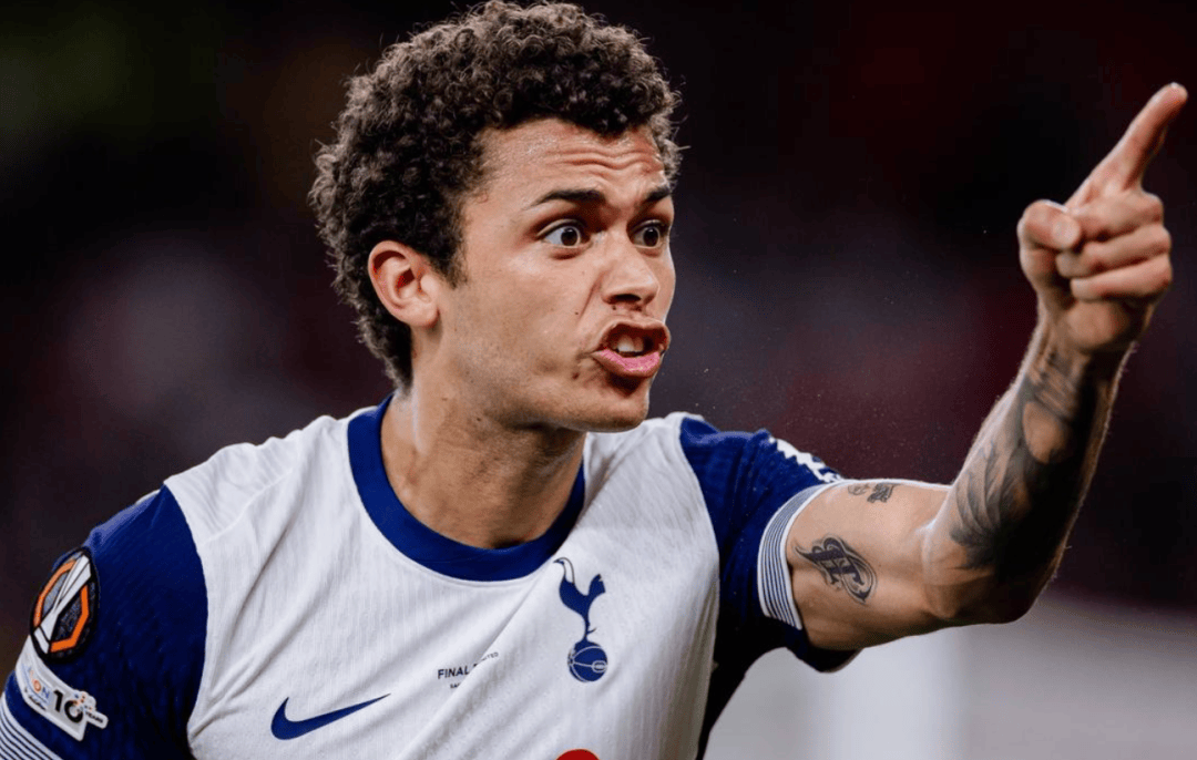 世俱杯决赛-关于曼联憾失机会，英格兰红魔陷入重重困境的信息