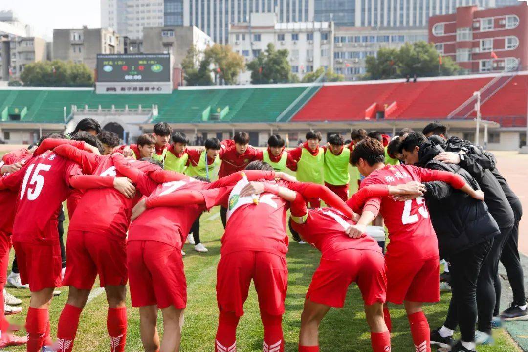 不莱梅斗志昂扬不屈,多点开花大展攻势 不莱梅斗志昂扬不屈,多点开花大展攻势