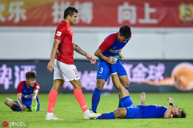 恒大爆冷不敌卓尔，势如破竹引人注目