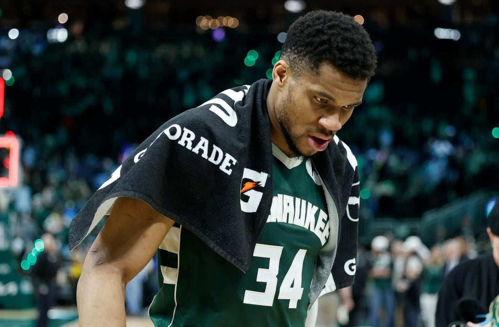 世俱杯赛程-雄鹿队核心伤愈归队,字母哥全场20+18刷新记录