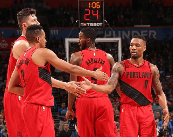 世俱杯-开拓者横扫雷霆,晋级次轮