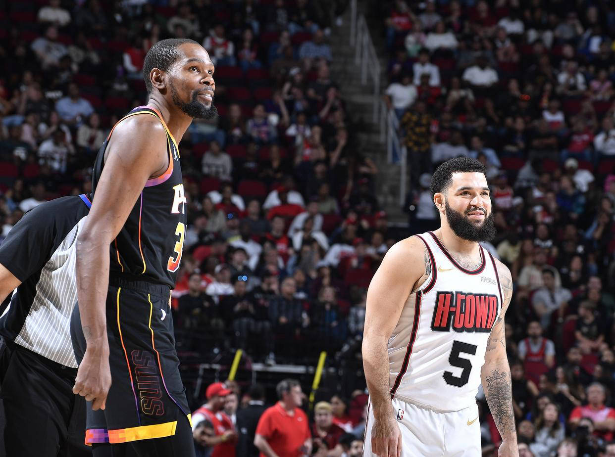 火箭队锋线球员备战新赛季 火箭队锋线球员备战新赛季