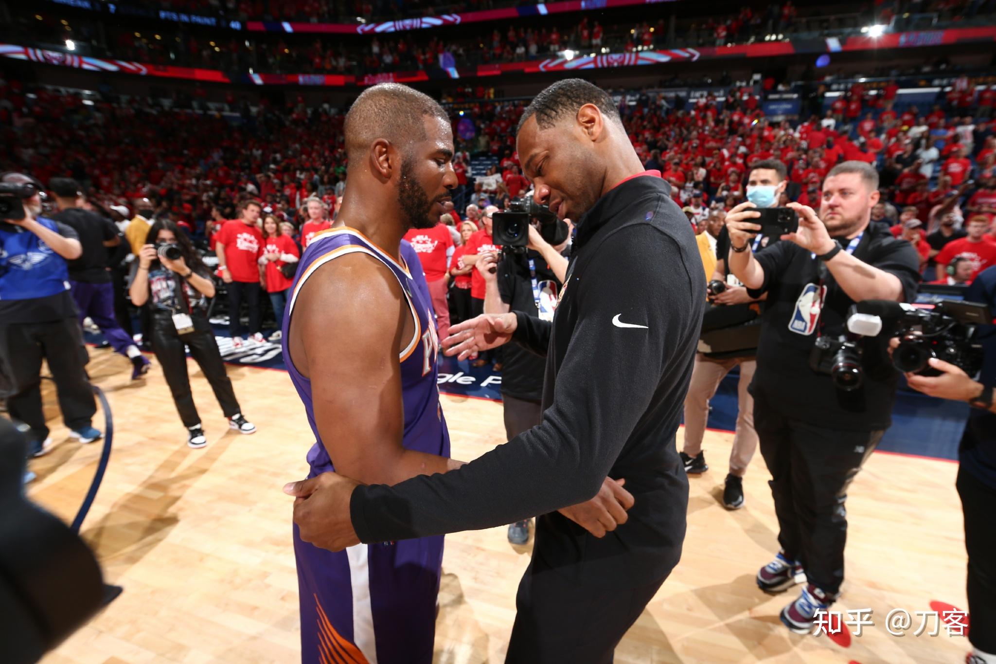 NBA球队展示团队合作，备战新赛季信心十足