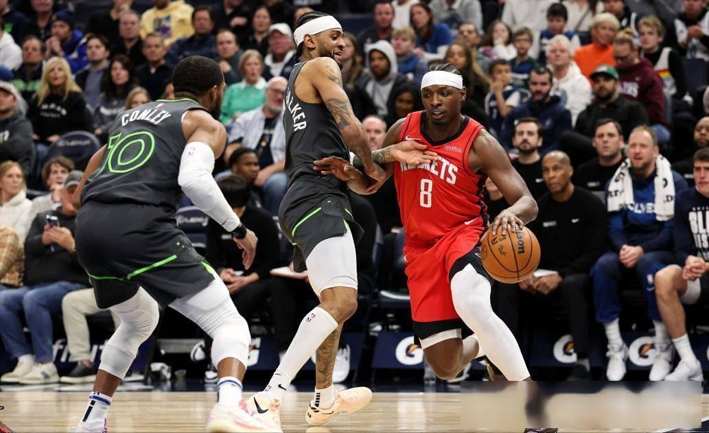 火箭主场惨败森林狼,遭遇四连败 火箭主场惨败森林狼,遭遇四连败