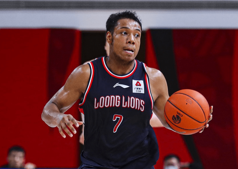 网队后卫表现出色,率队打破对手犯规记录 网队后卫表现出色,率队打破对手犯规记录