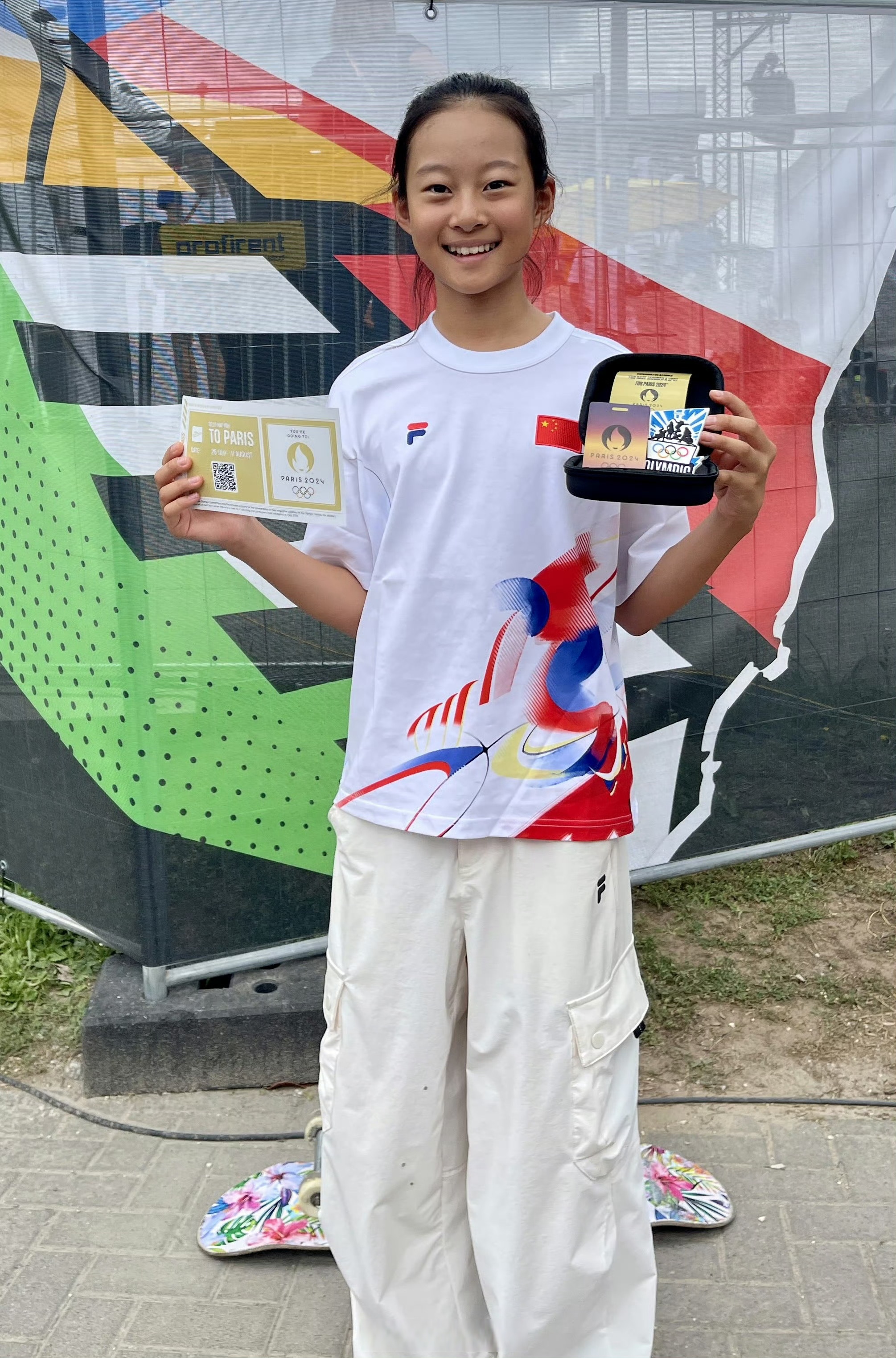 世俱杯分组-法国滑板选手惊艳亮相,获得比赛第四名