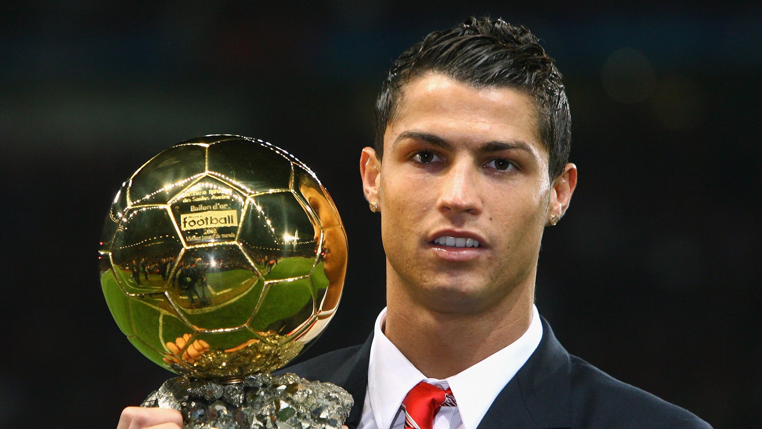 宿命救赎，哈兰德用拜仁球衣，打碎米兰旧梦