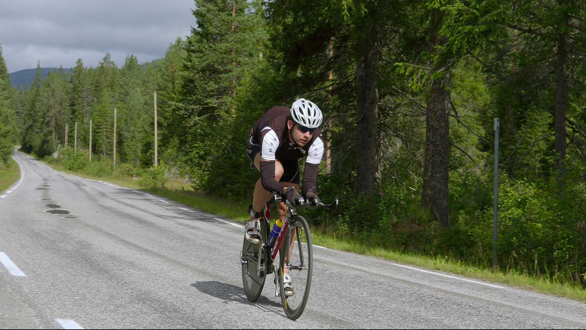世俱杯赛程-篮坛利拉德上演欧冠式神迹！读秒阶段连续关键球拉开差距，今夜他如C罗附体