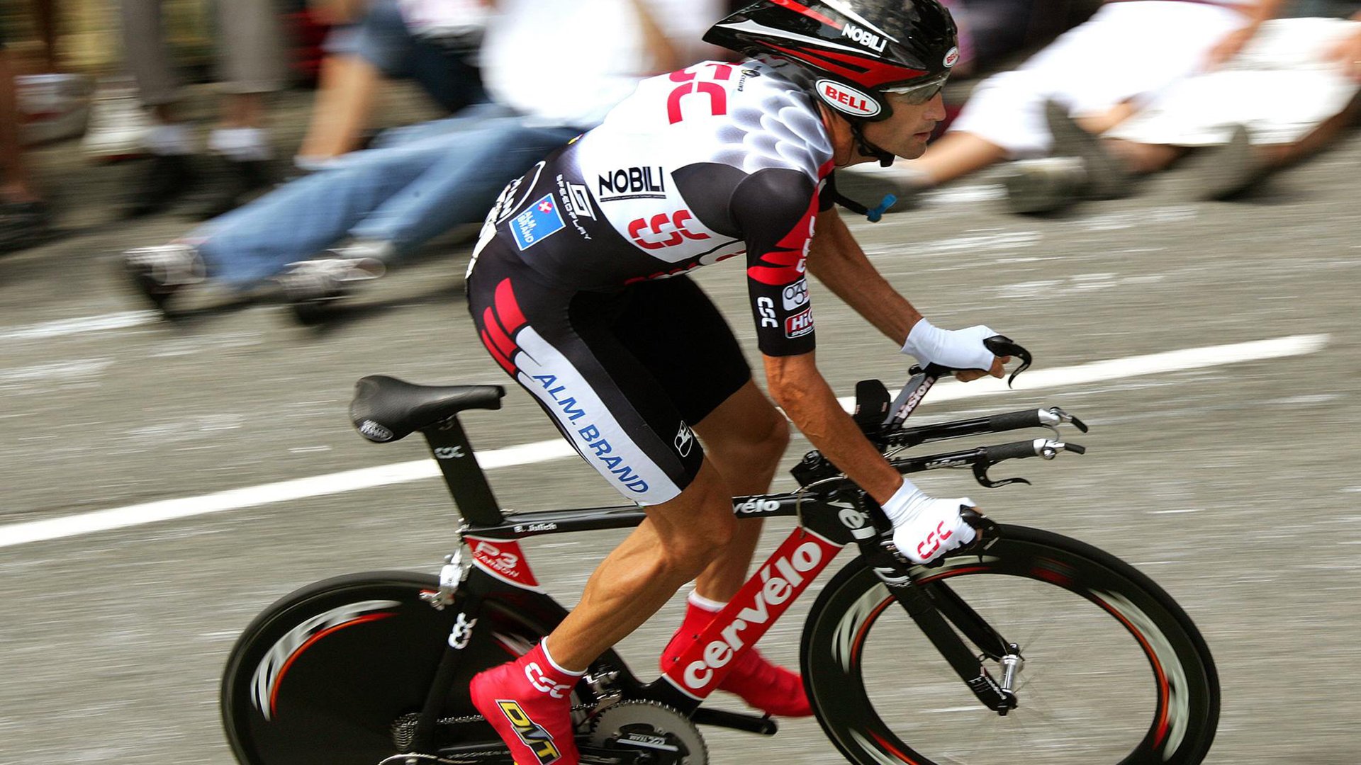 乒乓弧线划破北欧黄昏，当梁靖崑的制胜分变成瑞典队的翻盘基因