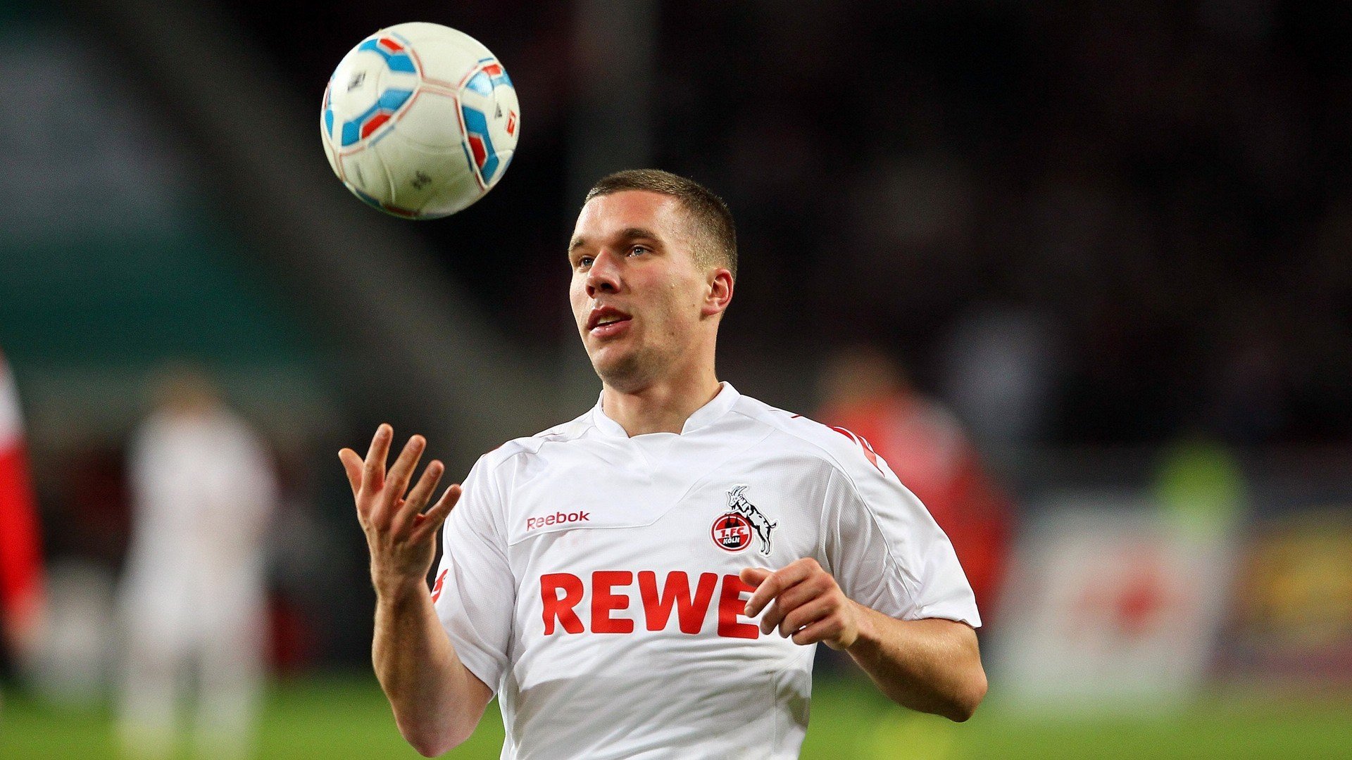 暗夜奇袭！若日尼奥89分钟鬼魅一射，巴萨在嘘声中险胜中国队